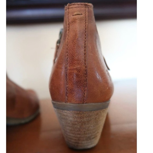 Frye Judith Zip Casual Ankle Booties Womens Size 7.5 Cognac Brown Leather - Picture 8 of 8